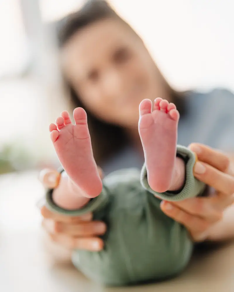 Stopy małego dziecka